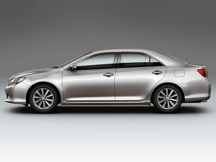 Фото Toyota Camry 2011 г., седан