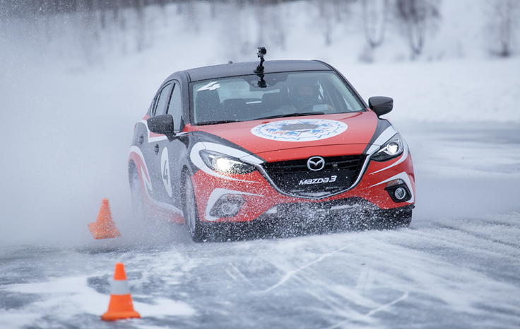 Фото Mazda Ice Race 2014 аквапланирование