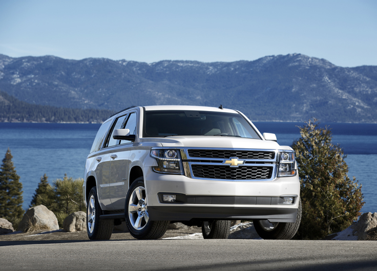 Фото нового Chevrolet Tahoe 2015 вид спереди