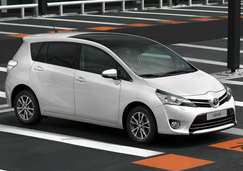 Комплектации и цены Toyota Verso 2014