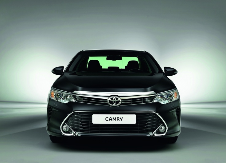 Фото нового Toyota Camry 2014 вид спереди