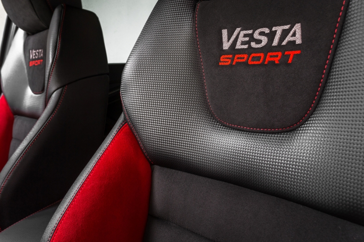 Почти гоночный болид! Рассекречен интерьер Lada Vesta Sport
