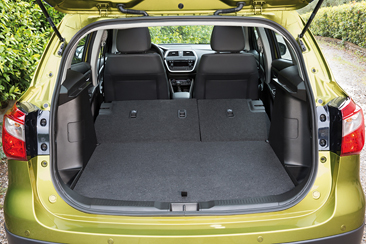 Фото багажник Сузуки SX4 2014