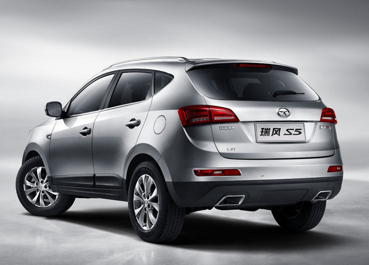 Фото новый JAC S5 2014 сзади