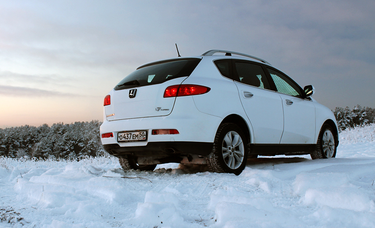 Фото новый LUXGEN 7 2013-2014