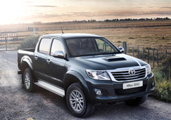 Комплектации и цены Toyota Hilux 2014