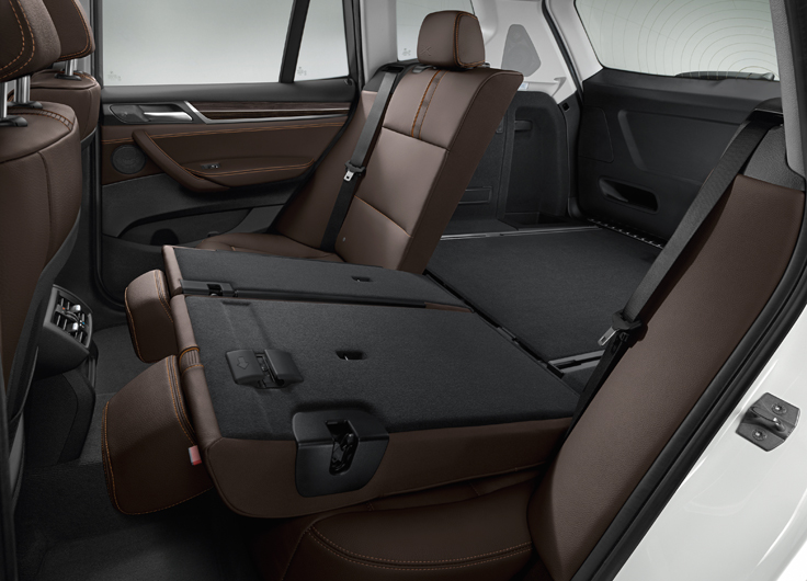 Фото салона нового BMW X3 2014 задний ряд сидений