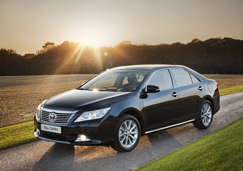 Комплектации и цены Toyota Camry 2014