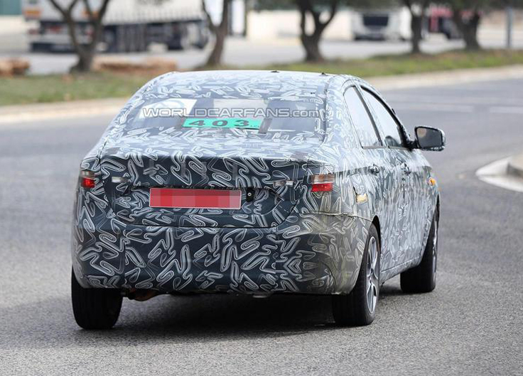 Фото новая LADA Vesta 2014-2015 в камуфляже сзади