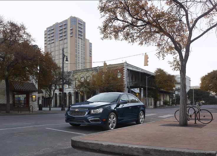 Фото новый Chevrolet Cruze 2014-2015 спереди