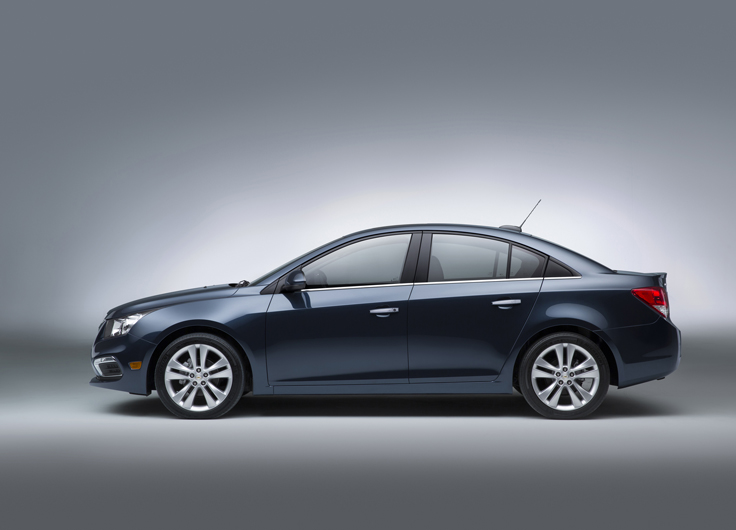 Фото новый Chevrolet Cruze 2014-2015 вид сбоку