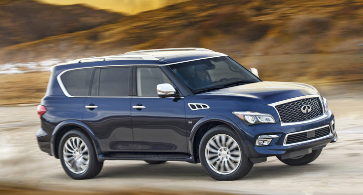 Фото новый Инфинити QX80 2014-2015 в динамике вид спереди