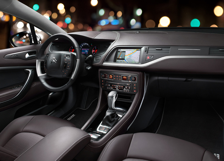 Фото салона нового Citroen C5 CrossTourer 2014