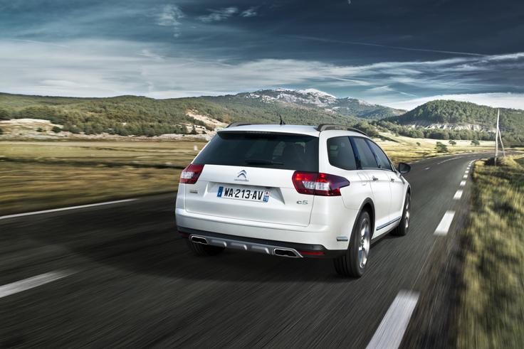 Фото новый Citroen C5 CrossTourer 2014 сзади