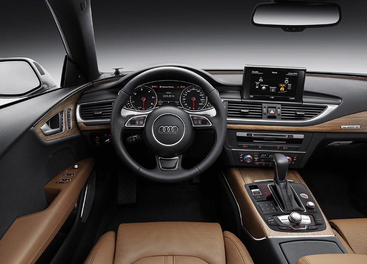 Фото салона нового Audi A7 Sportback 2014. Обратите внимание на обновлённый селектор трансмиссии