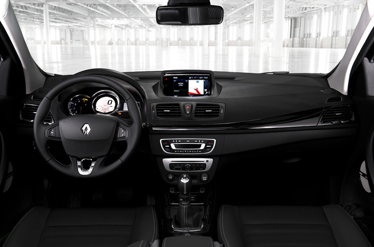 Фото салона нового Renault Megane 2014