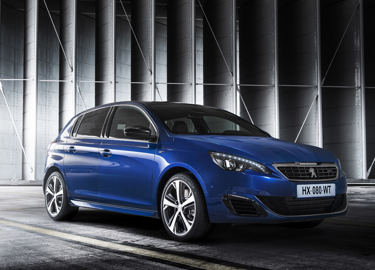 Фото нового Peugeot 308 GT 2014-2015 вид спереди
