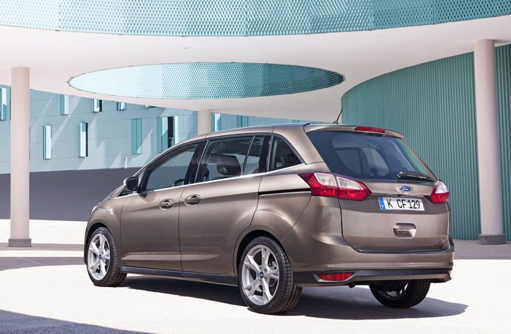 Фото новый Ford Grand C-Max 2014-2015 сзади