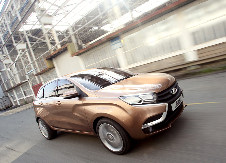 Фото нового концепт-кара LADA XRAY 2015-2016 спереди