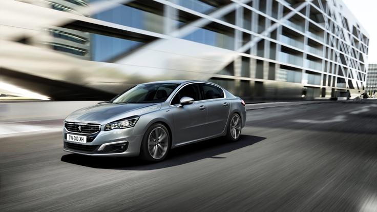 Фото нового Peugeot 508 GT 2014 вид спереди