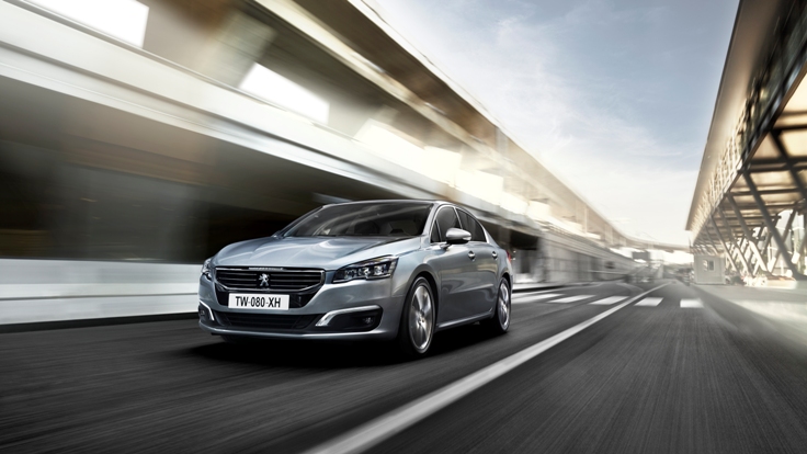 Фото нового Peugeot 508 2014 вид спереди