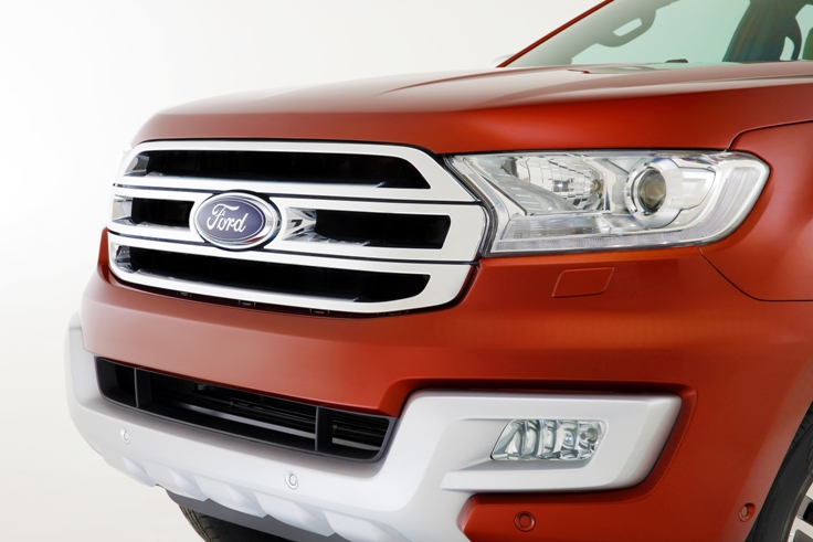 Фото решётки радиатора нового Ford Everest 2014-2015