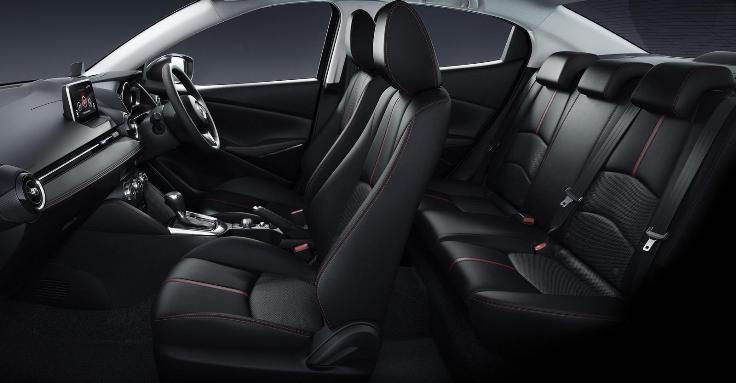 Фото интерьера новой Mazda2 седан 2014-2015