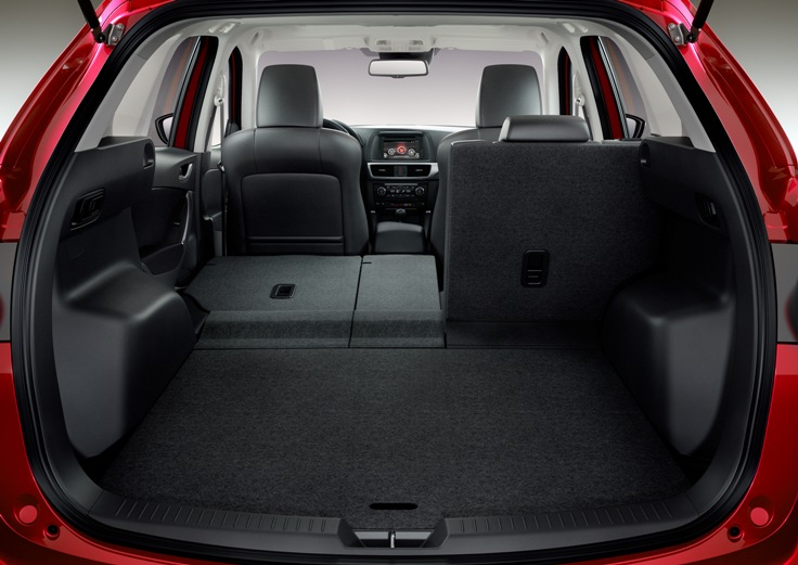 Фото багажника нового Mazda CX-5 2014-2015