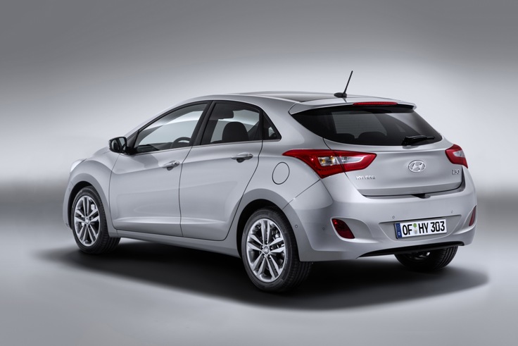 Фото нового Hyundai i30 2014-2015 вид сзади