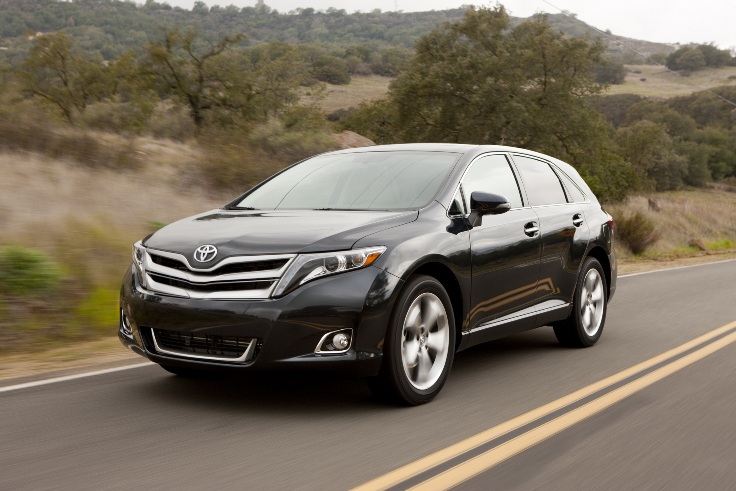 Фото Toyota Venza 2015-2016 вид спереди