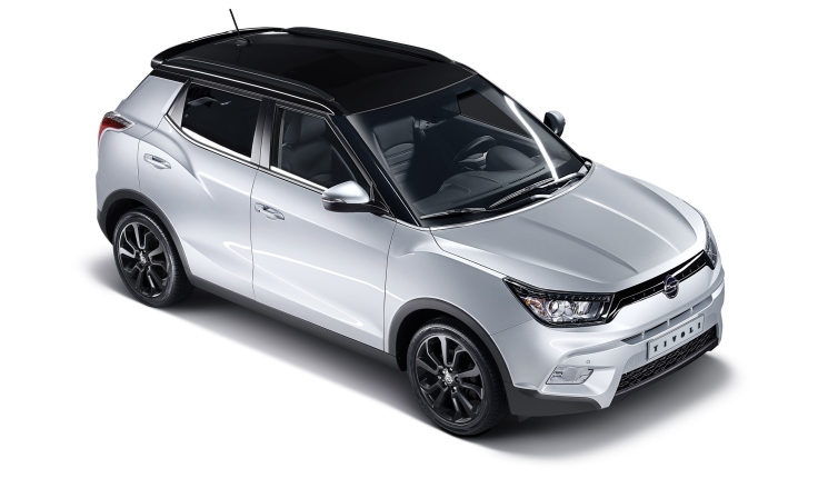 Фото нового SsangYong Tivoli 2015-2016 вид сзади