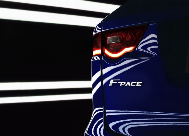 Фото нового Jaguar F-PACE 2015-2016 вид сзади