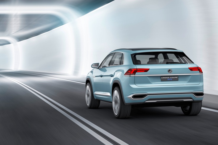 Фото нового Фольксваген VW Cross Coupe GTE 2015-2016 вид сзади