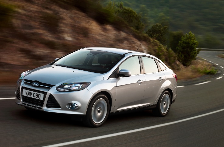 Фото Ford Focus 2015 спереди