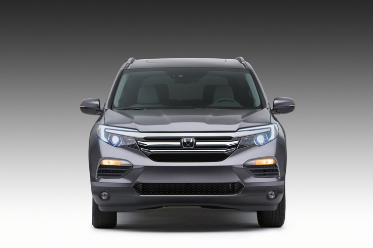 Фото новый Honda Pilot 2015-2016 вид спереди