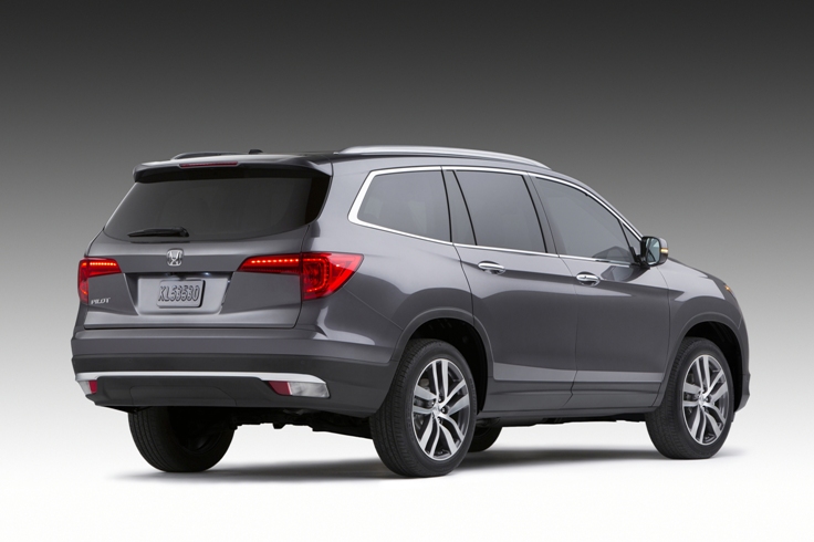 Фото нового Honda Pilot 2015-2016 вид сбоку