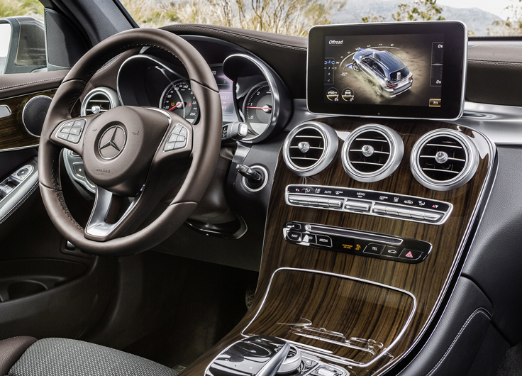 Фото салона нового Mercedes-Benz GLC 2015-2016
