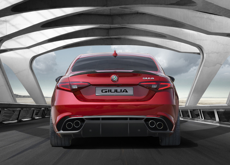 Фото новая Alfa Romeo Giulia 2015-2016 сзади