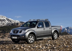 Комплектации и цены Nissan Navara 2015