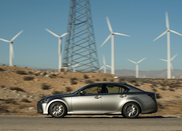 Фото новый Lexus GS 2015-2016 сбоку
