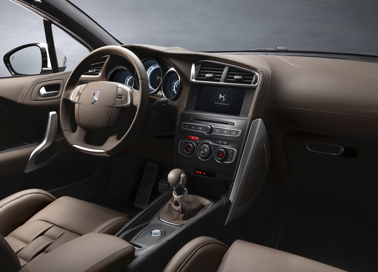 Фото новый DS 4 2015-2016 салон