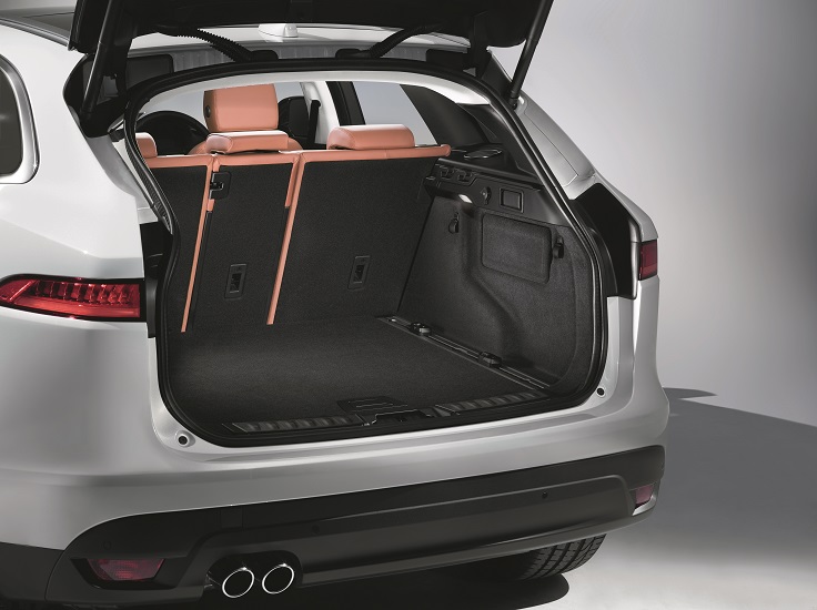 Фото новый Jaguar F-PACE 2015-2016 багажник