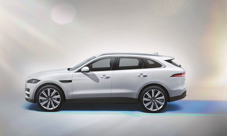 Фото новый Jaguar F-PACE 2015-2016 сбоку