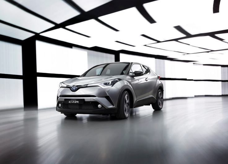Фото нового Тойота C-HR 2016-2017 спереди