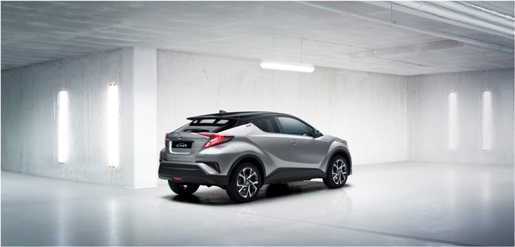 Фото нового Тойота C-HR 2016-2017 сзади
