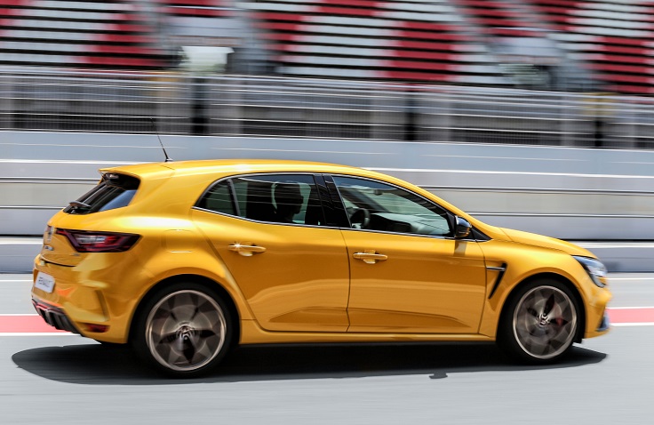 Посчитаем по осени новые Хендай Санта Фе?VW Golf R не нужен. Появился Renault Megane RS Trophy