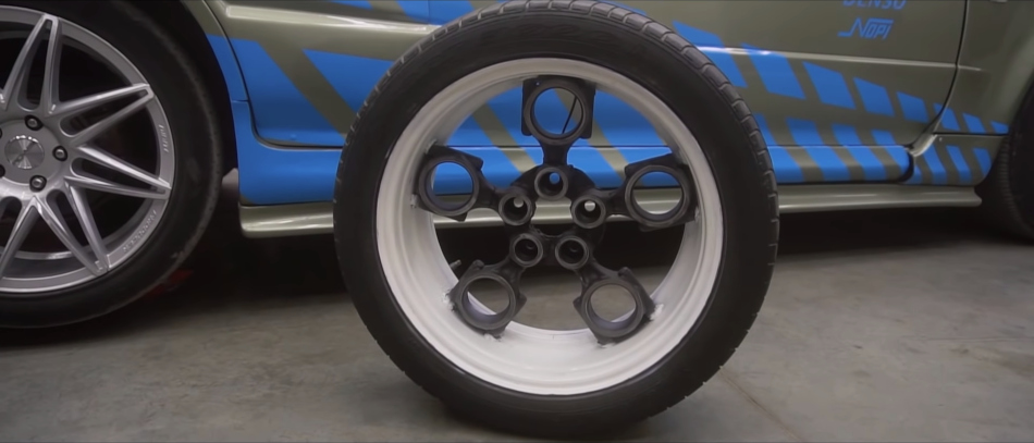 Что можно сделать из автомобильных дисков своими руками: видео